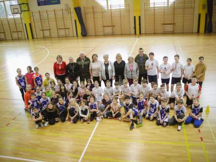 Zdjęcie grupowe uczestników spotkania